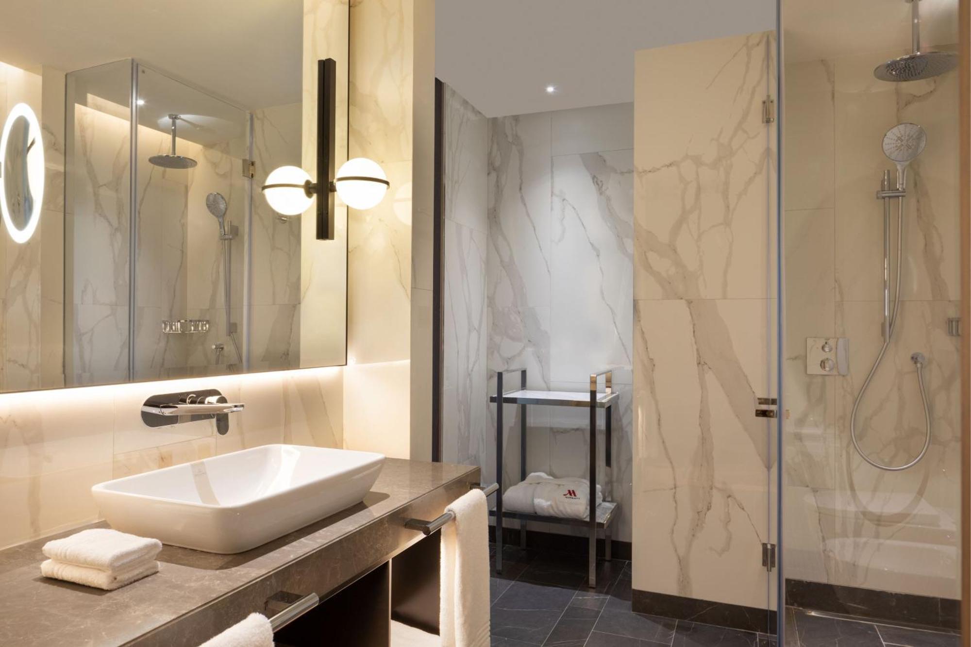 Tirana Marriott Hotel Εξωτερικό φωτογραφία